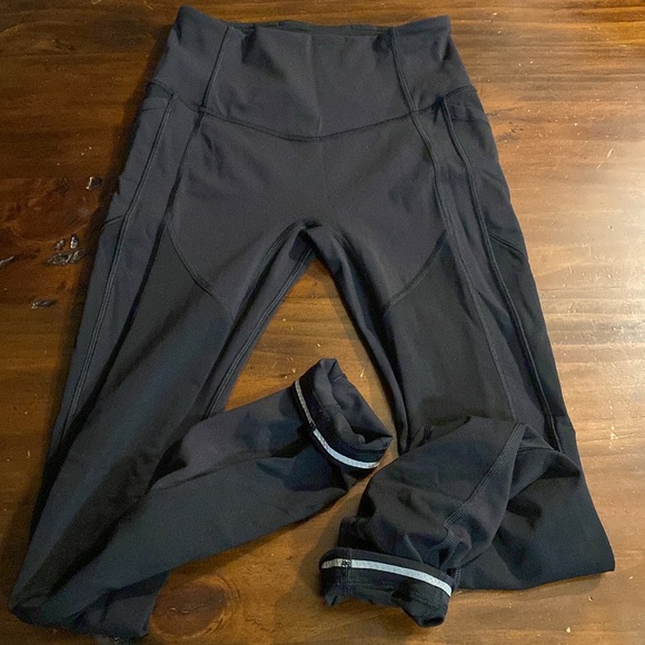 LULULEMON BLACK HIGH WAISTED REFLECTIVE YOGA PANTS🍋 - Picture 3 of 16